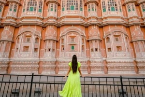 From Delhi: 5-Day Golden Triangle & Tiger Safari Journey