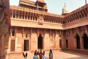 Au départ de Delhi : visite d'Agra en voiture avec nuitée et hébergement