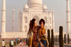 Da Delhi: Tour privato di Agra con ingresso veloce al Taj mahal