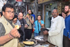 Dall'aeroporto di Delhi: Tour guidato della Vecchia e Nuova Delhi durante lo scalo