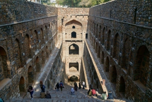 From Delhi Airport: Layover Old & New Delhi Guided City Tour