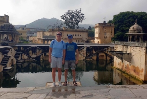 Depuis Delhi : excursion d'une journée tout compris à Jaipur en voiture