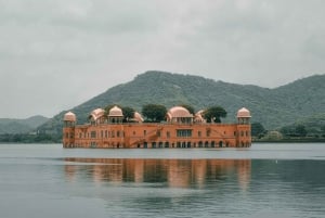 Von Delhi aus: All-inclusive-Same-Day-Tour nach Jaipur mit dem Auto