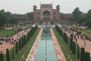 Vanuit Delhi: Alles Inclusief Tajmahal & Agra Reis per Sneltrein