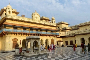 Desde Delhi: Excursión de 2 días a Ayodhya con vuelo de ida y vuelta