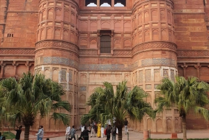 Depuis Delhi : Visite de luxe du Taj Mahal à Agra en voiture de luxe