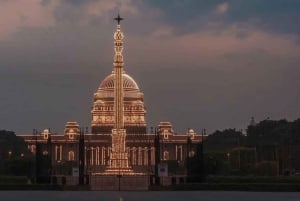Delhistä: Kultaisen kolmion kiertomatka: Varanasi, Sarnath ja Gaya