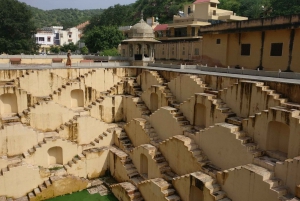 Depuis Delhi : excursion d'une journée à Jaipur en train rapide ou en voiture privée