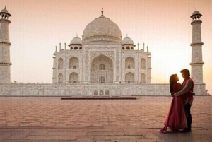 Von Delhi/Jaipur: - Sameday Taj Mahal & Agra Tour mit dem Auto