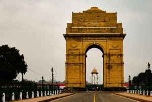 From Delhi: Old & New Delhi Private Sightseeing Tour