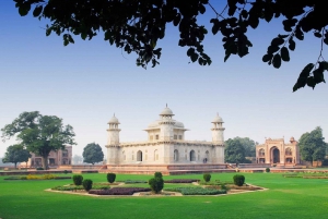 De Delhi : Visite du Taj Mahal et de la ville d'Agra en voiture (nuit)