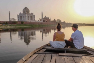 Från Delhi: Övernattning Taj Mahal & Agra stadsvandring med bil