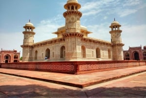 Z Delhi: nocna wycieczka samochodem do Taj Mahal z 5-gwiazdkowym hotelem