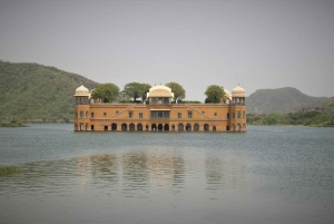 From Delhi: 3-Day Golden Triangle Tour with Accommodation