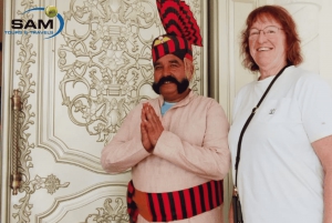 From Delhi: Private Guided Temples and Spiritual Tour