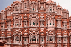 デリー発：送迎付きジャイプールのハイライトを巡るプライベート日帰り旅行