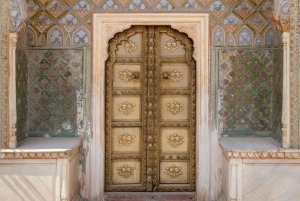 デリー発：送迎付きジャイプールのハイライトを巡るプライベート日帰り旅行