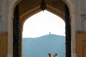 デリー発：送迎付きジャイプールのハイライトを巡るプライベート日帰り旅行