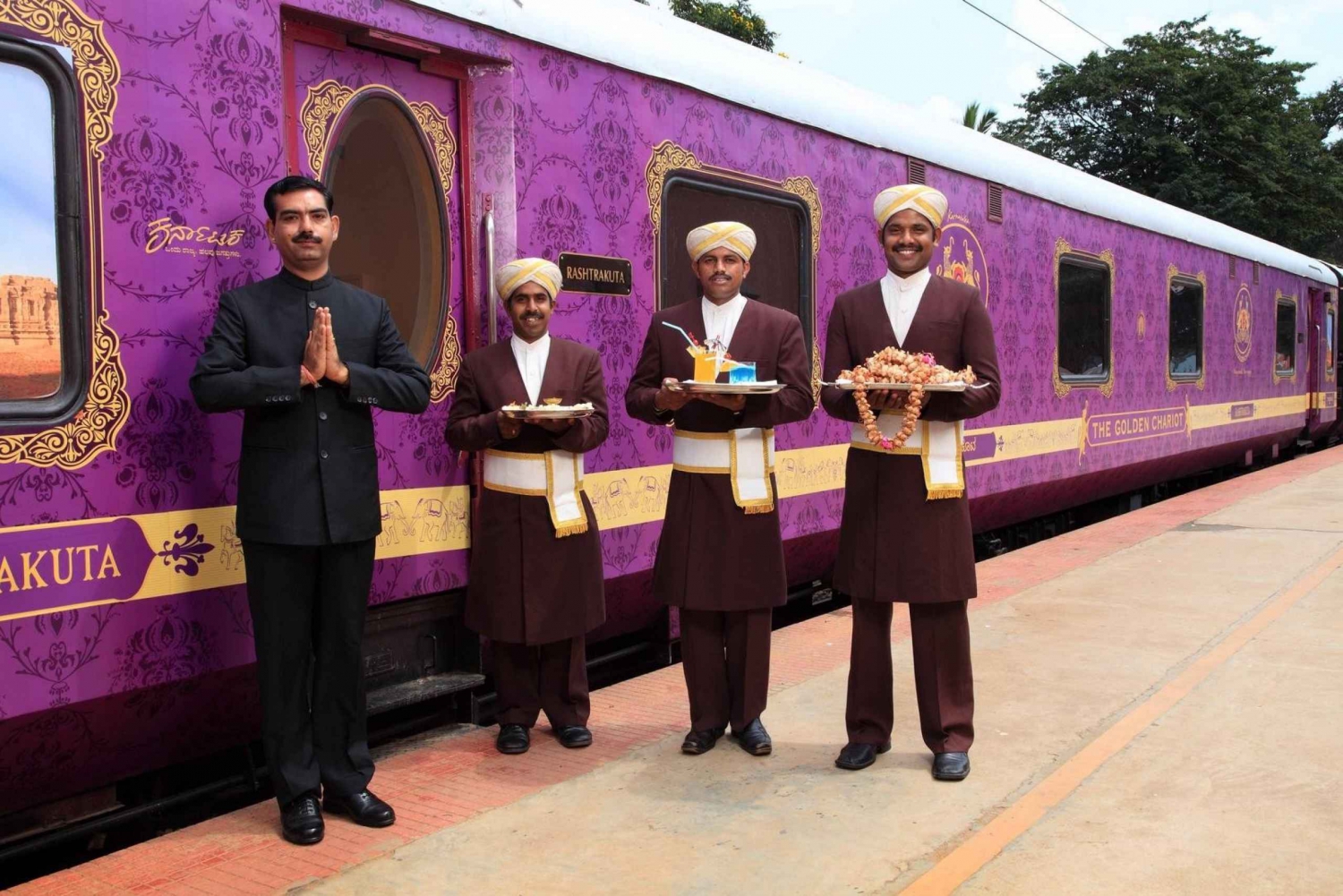 Au départ de Delhi, visite privée de luxe du Taj Mahal en train, le même jour