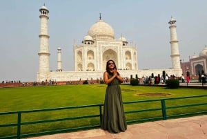 Au départ de Delhi : excursion privée d'une journée en voiture au Taj Mahal et à Agra