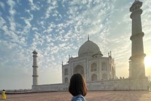 From Delhi: Private Taj Mahal and Agra Day Trip by Train