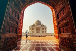 Delhistä: Yksityinen Taj Mahal ja Agra Tour pikajunalla