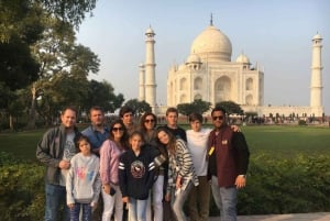 Da Delhi: in treno espresso, viaggio al Taj Mahal e al Forte di Agra.