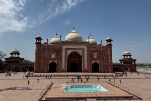 Von Delhi aus: Private Taj Mahal Tagestour mit Auto und Fahrer