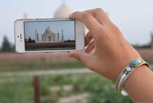 Depuis Delhi : Excursion privée d'une journée au Taj Mahal en train super rapide