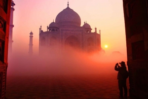 Depuis Delhi : visite privée du Taj Mahal en voiture - tout compris