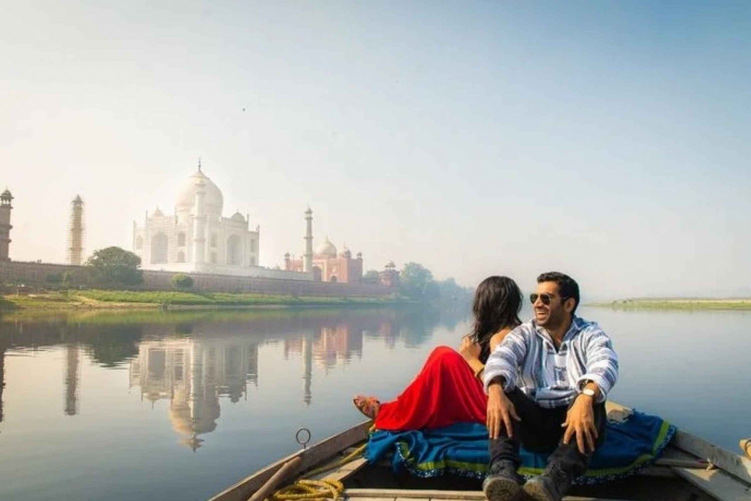 Vanuit Delhi: Same Day Taj Mahal & Agra Tour met boottocht