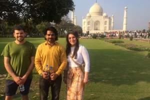 Depuis Delhi : Visite du Taj Mahal en voiture avec chauffeur le même jour