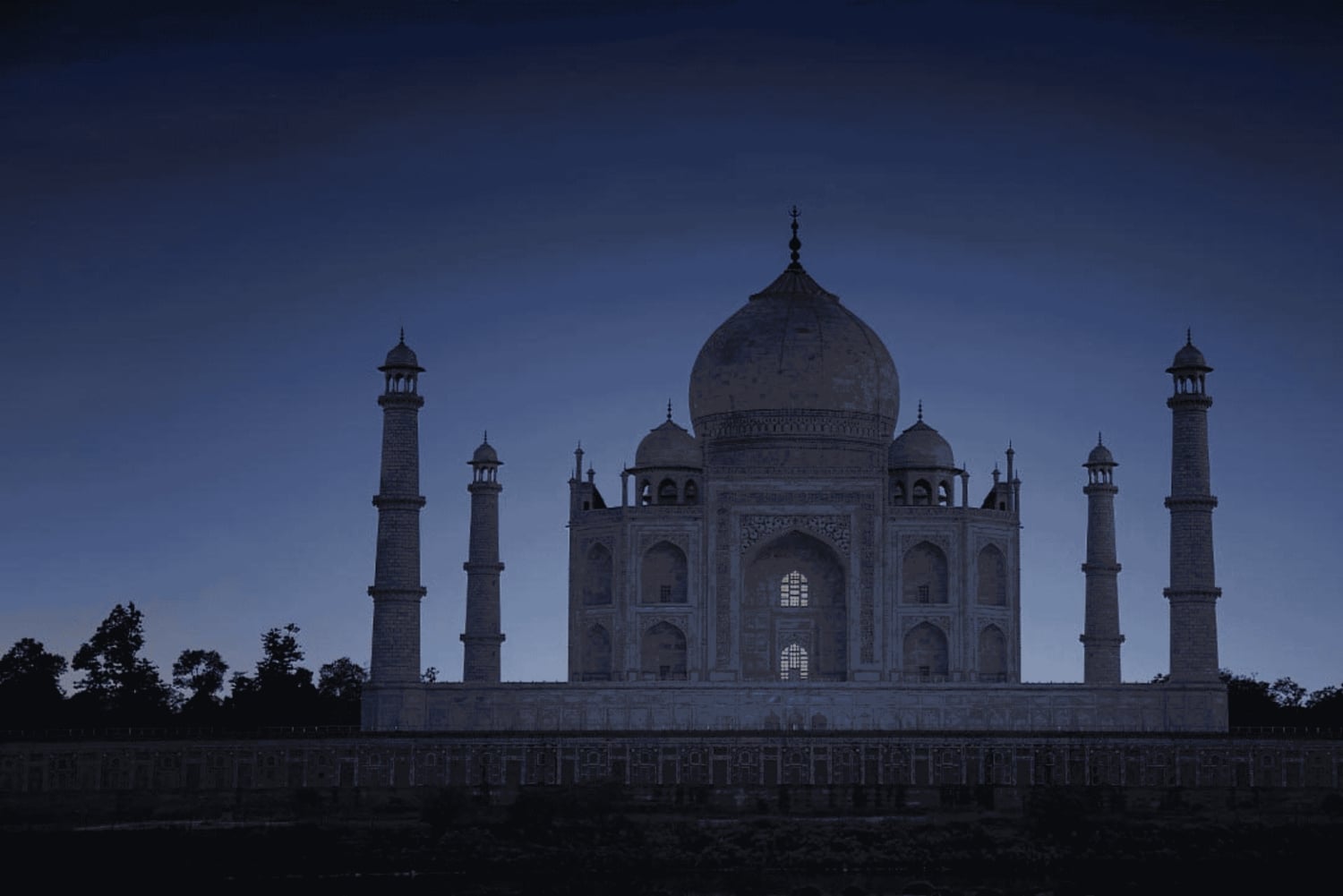 From Delhi: Same Day Taj Mahal Tour by Gatiman Express Train