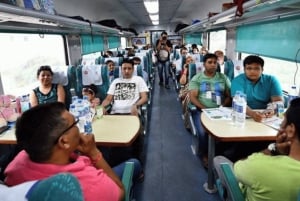 From Delhi: Same Day Taj Mahal Tour by Gatiman Express Train