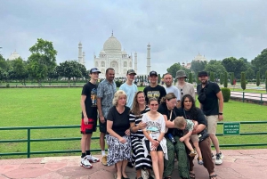 Vanuit Delhi: Taj Mahal-tour op dezelfde dag met traditionele kleding