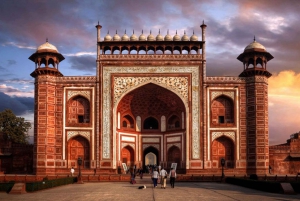 Depuis Delhi : excursion le même jour au Taj Mahal, au Fort Rouge et au Baby Taj