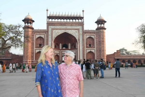 Fra Delhi: Skip-the-line Taj Mahal og Agra Fort dagsudflugt