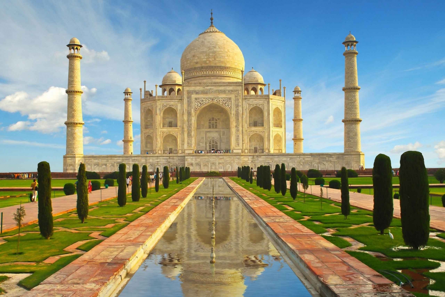 From Delhi: Sunrise Agra Tour By Car with Breakfast