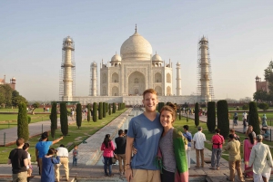 Z Delhi: Wycieczka o wschodzie słońca do Tadż Mahal, Agry i Fatehpur Sikri