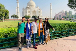 Från Delhi: Soluppgång Taj Mahal, Agra Fort & Baby Taj Tour