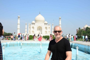 Из Дели: частная экскурсия «Восход солнца над Тадж-Махалом и крепостью Агра»