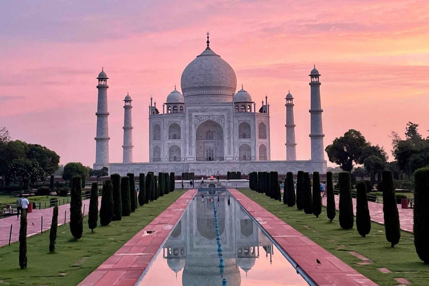 Fra Delhi: Sunrise Taj Mahal & Agra Tour i privat bil