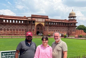 Ab Delhi: Sonnenaufgang Taj Mahal & Agra Tour mit dem Privatwagen