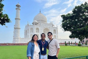 Delhi: Taj Mahal og Agra Fort soloppgangstur med transport