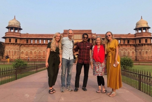 Delhi: Taj Mahal & Agra Fort Sunrise Tour med transfer