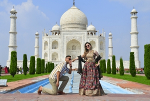 Från Delhi: Taj Mahal i soluppgången och elefantskyddstur