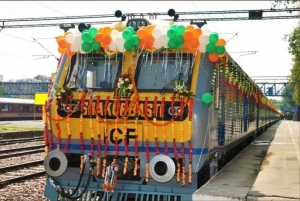 Depuis Delhi : visite à la journée du Taj Mahal en train super rapide