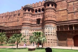 Из Дели: Тадж-Махал и город Агра Частная экскурсия на внедорожнике