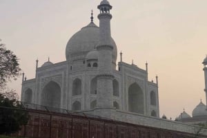 Из Дели: Тадж-Махал и город Агра Частная экскурсия на внедорожнике