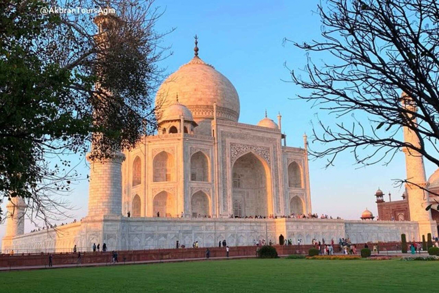 Depuis Delhi : excursion d'une journée au Taj Mahal d'Agra avec guide et transfert